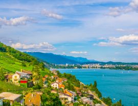 Lais Puzzle - Stadtbild von Biel/Bienne hinter dem Bielersee in der Schweiz - 1.000 Teile