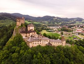 Lais Puzzle - Luftaufnahme der Burg Orava in Oravsky Podzamok in der Slowakei. Region Orava - 1.000 Teile