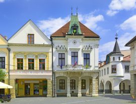 Lais Puzzle - Zilina, Slowakei - Altes Rathaus auf dem Marianske namestie (Marienplatz), dem Hauptplatz von Zilina. Zilina ist die drittgrößte Stadt der Slowakei. - 1.000 Teile