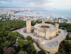 Lais Puzzle - Luftaufnahme der Burg Bellver - mittelalterliche Festung in Palma de Mallorca, Balearen, Spanien - 1.000 Teile