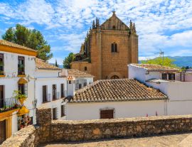 Lais Puzzle - Kirche im Dorf Ronda mit weißen Häusern, Andalusien, Spanien - 1.000 Teile