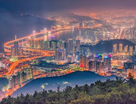 Lais Puzzle - Busan und die Skyline des Stadtzentrums in nebliger Nacht, Südkorea - 1.000 Teile