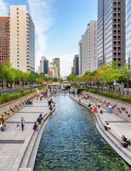 Lais Puzzle - Atemberaubender Blick auf den Cheonggye Stream in der Innenstadt von Seoul - 1.000 Teile