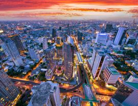 Lais Puzzle - Skyline des Geschäftsviertels von Bangkok aus der Vogelperspektive bei Sonnenuntergang - 1.000 Teile