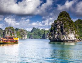 Lais Puzzle - Kreuzfahrt zwischen schönen Kalksteinfelsen und abgelegenen Stränden in der Ha Long-Bucht, UNESCO-Weltkulturerbe, Vietnam - 1.000 Teile