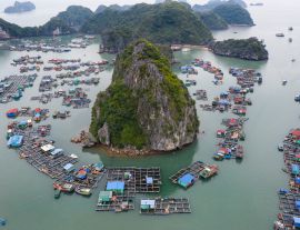 Lais Puzzle - Luftaufnahme des schwimmenden Fischerdorfs in der Lan Ha Bay, Vietnam. UNESCO-Weltkulturerbe. In der Nähe der Ha Long-Bucht - 1.000 Teile