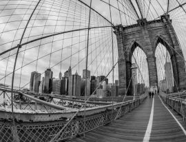 Lais Puzzle - New York, Brooklyn Bridge mit Kabeln in schwarz weiß - 1.000 Teile