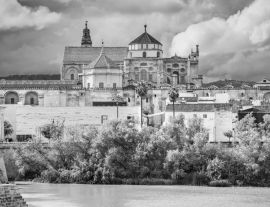 Lais Puzzle - Cordoba, Andalusien, Spanien in schwarz weiß - 1.000 Teile