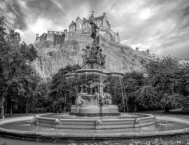 Lais Puzzle - Edinburgh Castle und Ross Fountain in schwarz weiß - 1.000 Teile