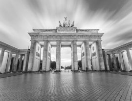 Lais Puzzle - Die Langzeitbelichtung des Brandenburger Tors in Berlin, Deutschland in schwarz weiß - 1.000 Teile