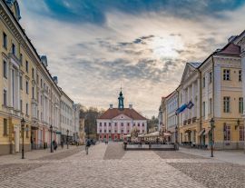 Lais Puzzle - Das Rathaus von Tartu in Estland - 1.000 Teile