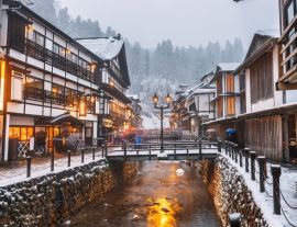 Lais Puzzle - Obanazawa Ginzan Onsen, Japan im Winter - 1.000 Teile