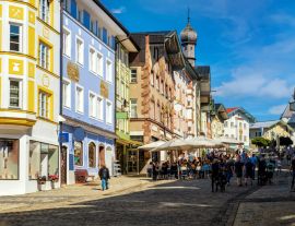 Lais Puzzle - Marktstraße in der Kurstadt Bad Tölz in Oberbayern - 1.000 Teile
