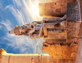 Lais Puzzle - Sitzende Statue von Ramses II. am Eingang des Luxor-Tempels, Ägypten - 1.000 Teile