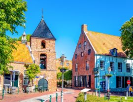 Lais Puzzle - Kirche in Greetsiel, Krummhörn, Ostfriesland, Deutschland - 1.000 Teile