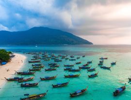 Lais Puzzle - Sonnenaufgang am Strand mit Longtailbooten in Koh Lipe, Satun, Thailand - 1.000 Teile