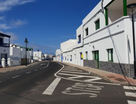 Lais Puzzle - Straße im Fischerdorf Órzola,Lanzarote - 1.000 Teile