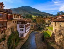 Lais Puzzle - Bergdorf der Potes, Kantabrien - 1.000 Teile