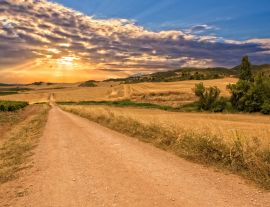 Lais Puzzle - Sonnenuntergang auf dem Weg nach Santiago in Navarra - 1.000 Teile