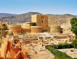 Lais Puzzle - Blick auf die Mauern der Alcazaba von Almeria in Almeria, Spanien - 1.000 Teile
