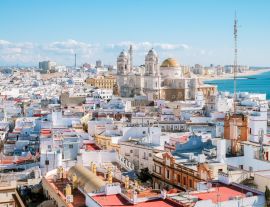 Lais Puzzle - Panoramasicht auf die Dächer der Altstadt und die Kathedrale von Santa Cruz am Nachmittag vom Turm Tavira in Cadiz, Andalusien, Spanien - 1.000 Teile