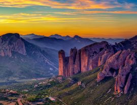 Lais Puzzle - Mallos de Riglos Felsen bei Sonnenuntergang, Huesca Provinz, Aragon, Spanien - 1.000 Teile