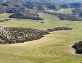 Lais Puzzle - Ackerland zwischen trockenen Hügeln in der Provinz Zaragoza, Aragon in Spanien - 1.000 Teile