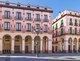 Lais Puzzle - Luis Lopez Allue Square im Stadtzentrum von Huesca, Aragon, Spanien - 1.000 Teile