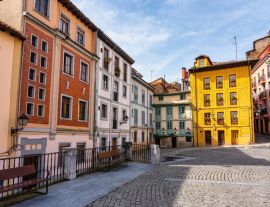 Lais Puzzle - Umbrella-Platz, Oviedo, Asturien - 1.000 Teile