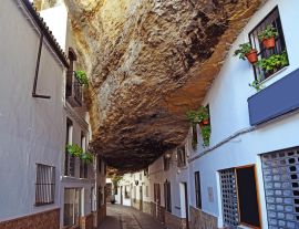 Lais Puzzle - Straße von Setenil de las Bodegas, Cadiz, Andalusien, Spanien - 1.000 Teile