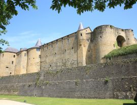 Lais Puzzle - Sedan in Frankreich - 1.000 Teile