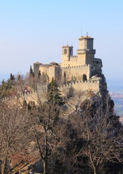 Lais Puzzle - Rocca della Guaita in San Marino - 100, 200, 500 & 1.000 Teile